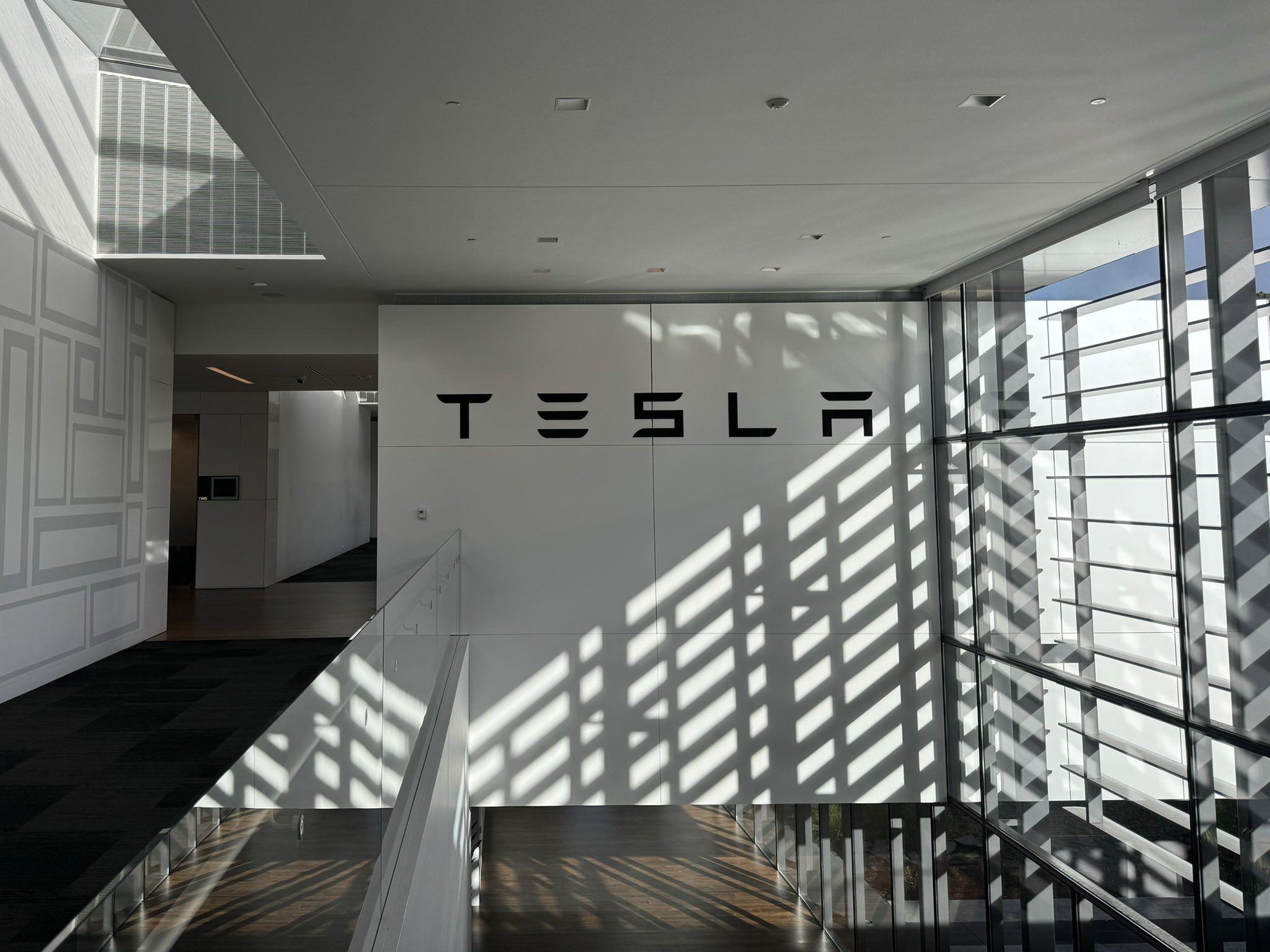 Former Tesla Executive Sells Millions in Shares