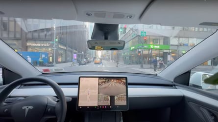Heres How Teslas FSD 12 Handles Manhattan Traffic
