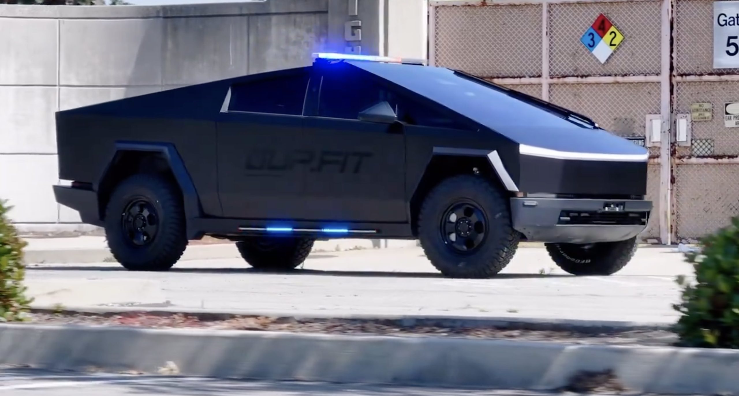 Tesla Cybertruck Police Cruiser Ready For Action