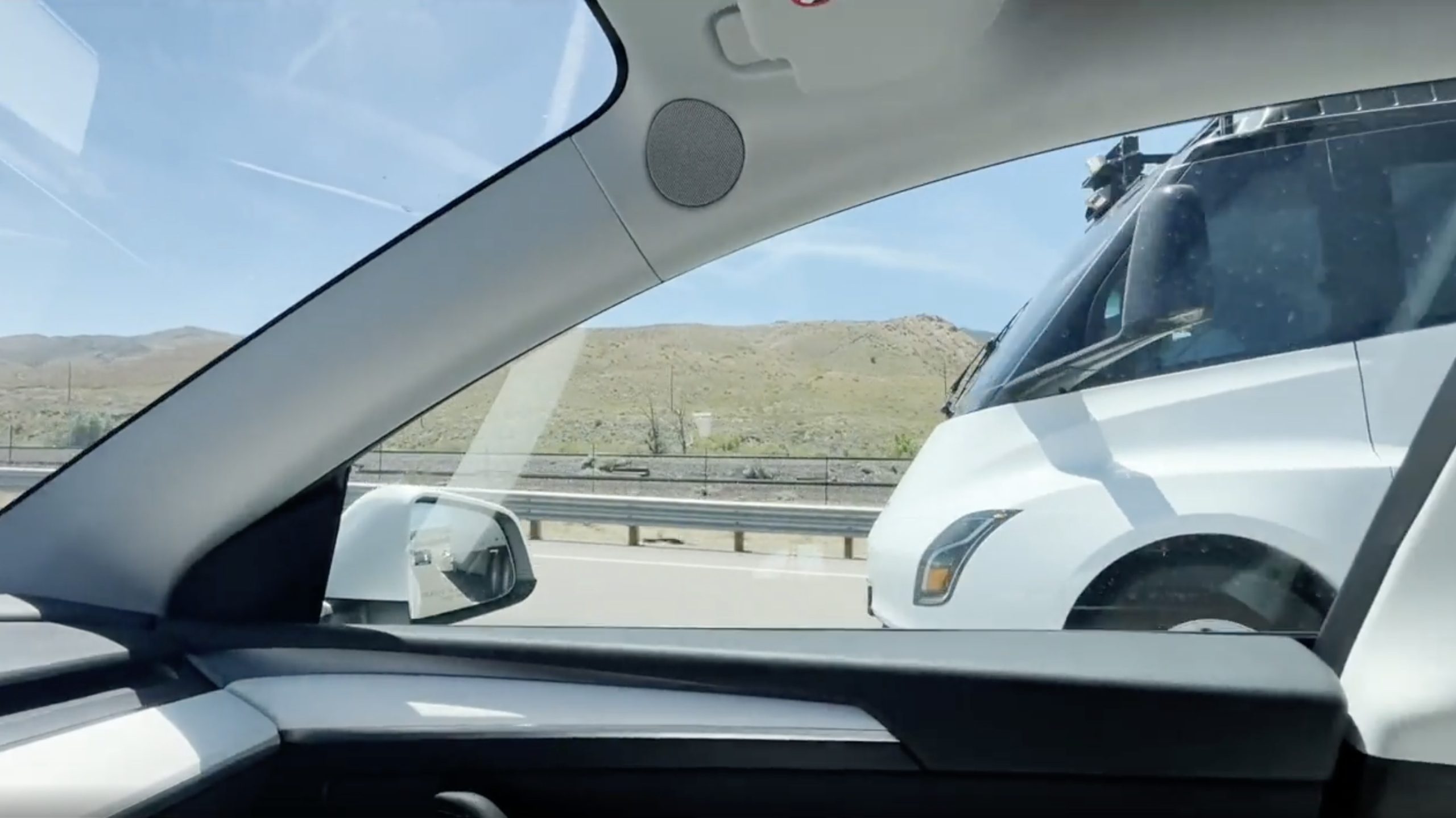 Tesla Semi Spotted With LiDAR Rooftop Rig