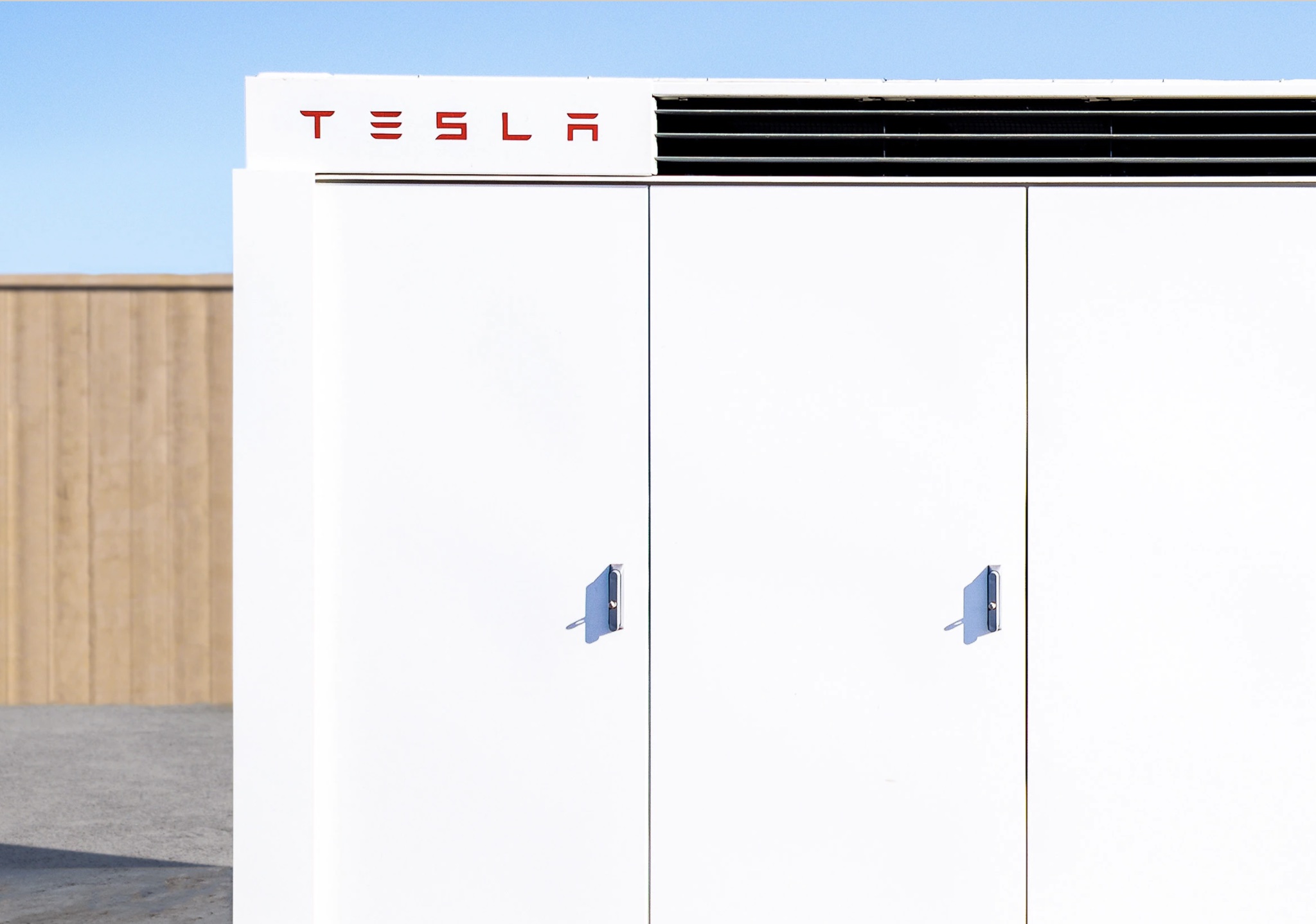 Tesla Lands Massive Megapack Contract With Intersect Power